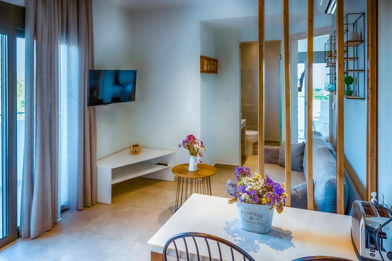Kipos Suites & Apartments (Adults Only) ゲンナジー エクステリア 写真